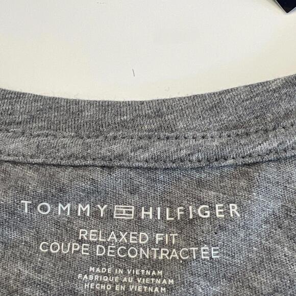 $39 TOMMY HILFIGER RELAXED FIT WOMEN'S T- SHIRT NAVY GREY RED WHITE SIZE Medium - Picture 6 of 9